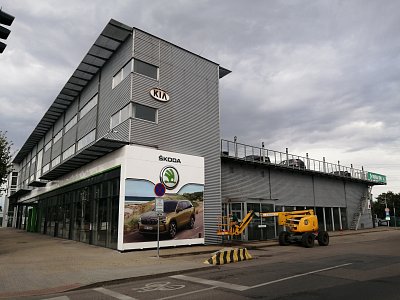 Auto branka praha mytí fasády